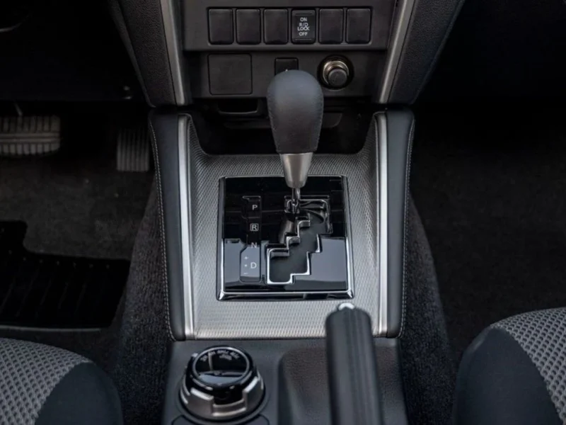 2023 Mitsubishi L200 Sportero Double Cab 2.4 Liters 4 Cylinders Diesel Engine Silver Black Pickup