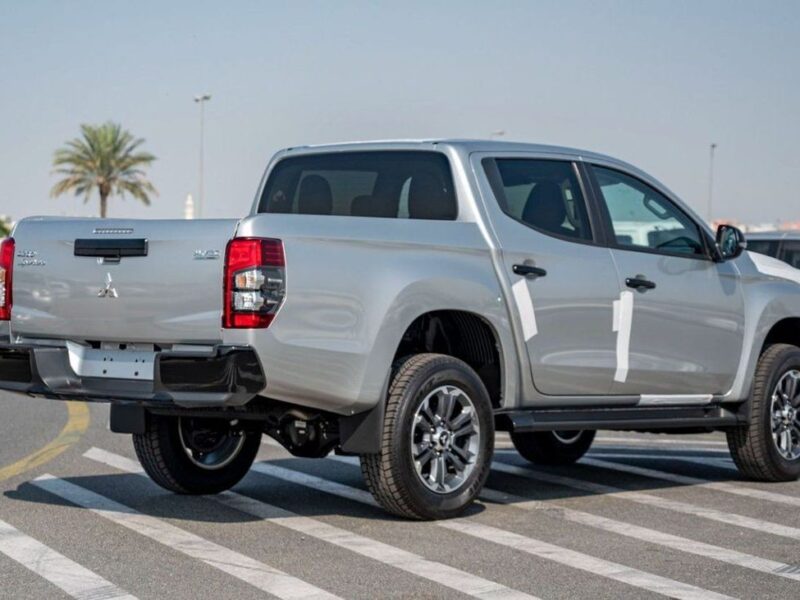 2023 Mitsubishi L200 Sportero Double Cab 2.4 Liters 4 Cylinders Diesel Engine Silver Black Pickup