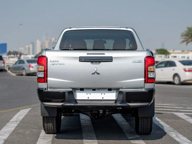 2023 Mitsubishi L200 Sportero Double Cab 2.4 Liters 4 Cylinders Diesel Engine Silver Black Pickup