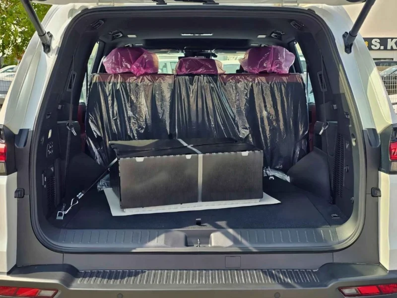 2026 Lexus LX 500d 3.3L twin-turbo V6 Diesel Engine White Red Luxury SUV Automatic GCC