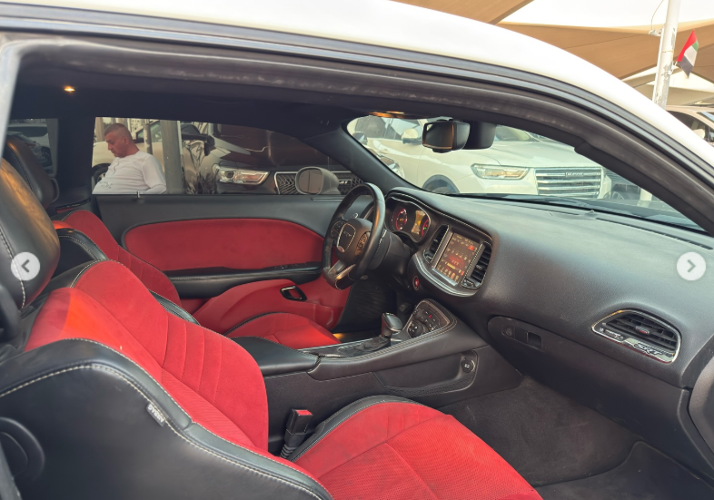 2016 Dodge Challenger SRT Hellcat 6.2 Liter V8 Supercharged HEMI White Red Coupe GCC