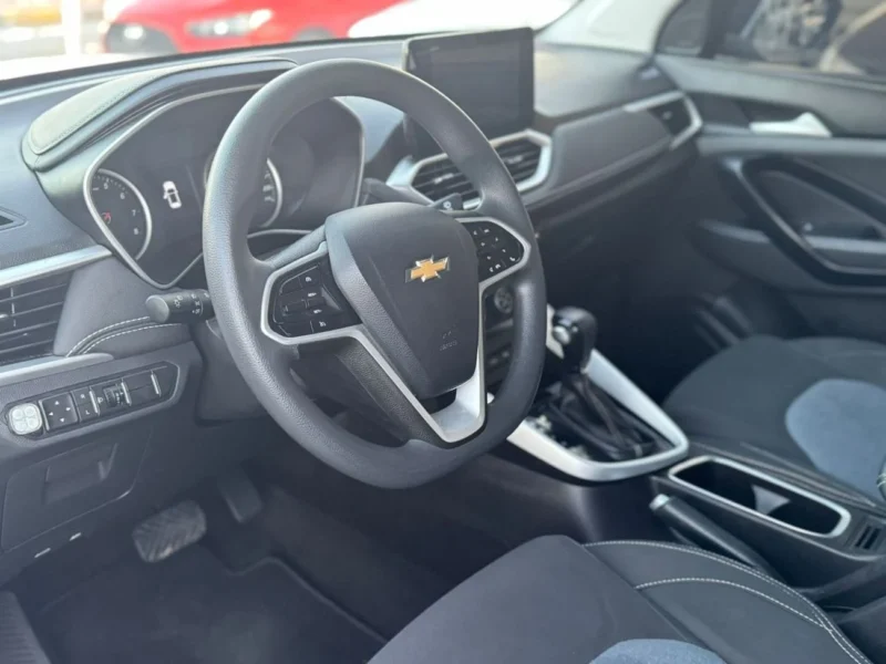 2023 Chevrolet Captiva LS 1.5 Liters 4-cylinder Petrol Engine White Black SUV GCC Specs