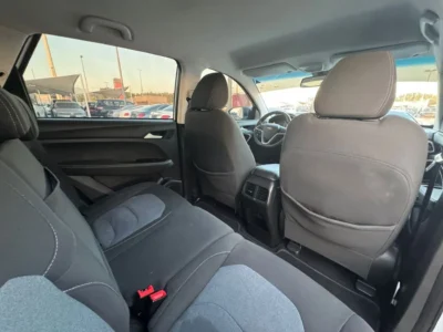 2023 Chevrolet Captiva LS 1.5 Liters 4-cylinder Petrol Engine White Black SUV GCC Specs