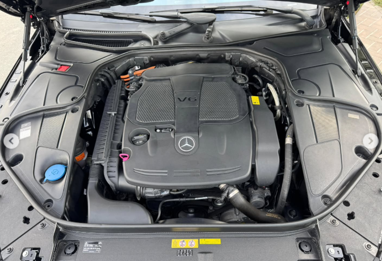 2018 Mercedes-Benz E400 Cabriolet 3.0-liter twin-turbocharged V6 Petrol Engine Grey Red