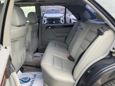 1995 Mercedes-Benz E320 3.2 liters 6 cylinders Petrol Engine Black Grey Sedan Clean Title