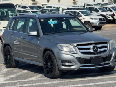 2015 Mercedes-Benz GLK350 3.5 Liters V6 Petrol Engine Grey Luxury SUV Excellent Condition