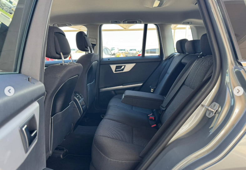 2015 Mercedes-Benz GLK350 3.5 Liters V6 Petrol Engine Grey Luxury SUV Excellent Condition