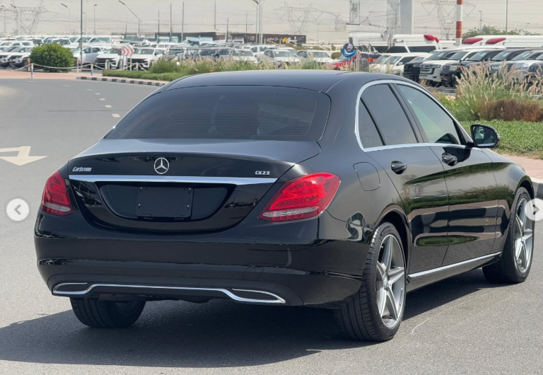 2013 Mercedes-Benz C250 1.8-liter turbocharged 4-cylinder Petrol Engine Black Sedan