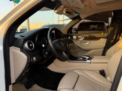 2018 Mercedes-Benz GLC 300 2.0L inline-4 turbo Petrol Engine White Beige SUV American Specs