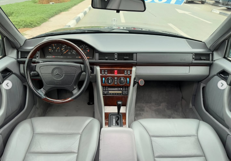 1995 Mercedes-Benz E320 3.2 liters 6 cylinders Petrol Engine Black Grey Sedan Clean Title