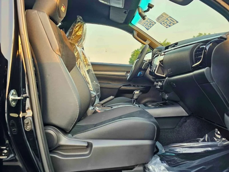 2025 Toyota Hilux GR SPORT 4.0 Litres 6-Cylinder Petrol Engine Black Pickup Truck Automatic GCC