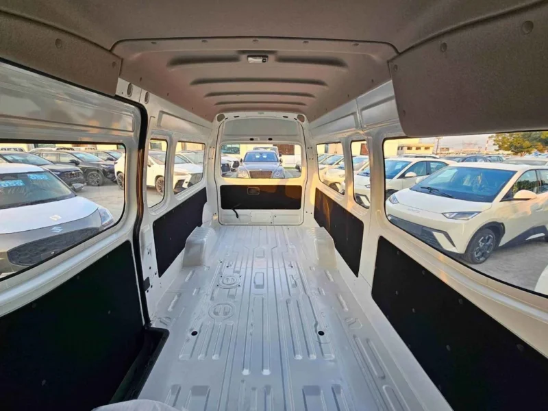 2025 Nissan Urvan High Roof Panel Van 2.5L 4-cylinder Petrol Engine White Black Van Manual