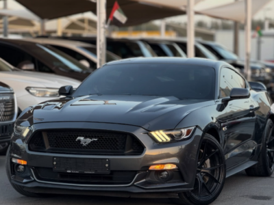 2017 Ford Mustang GT 5.0 Liters V8 Petrol Engine Black Fastback Coupe RWD