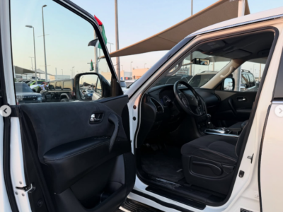 2019 Nissan Patrol SE 4.0 Liters V6 Petrol Engine White Grey SUV GCC Specs Automatic