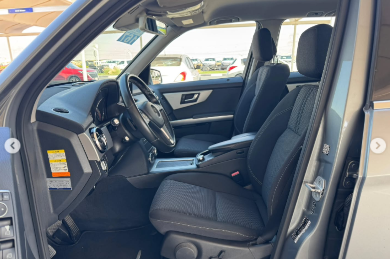 2015 Mercedes-Benz GLK350 3.5 Liters V6 Petrol Engine Grey Luxury SUV Excellent Condition