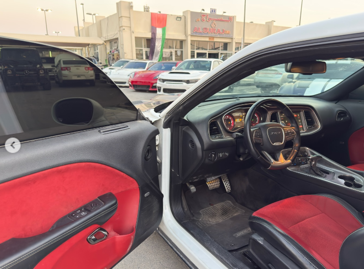 2016 Dodge Challenger SRT Hellcat 6.2 Liter V8 Supercharged HEMI White Red Coupe GCC
