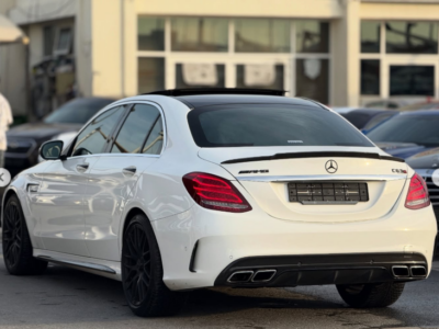 2017 Mercedes-AMG C63S 4.0 Liter V8 twin-turbocharged Engine White Black Sedan