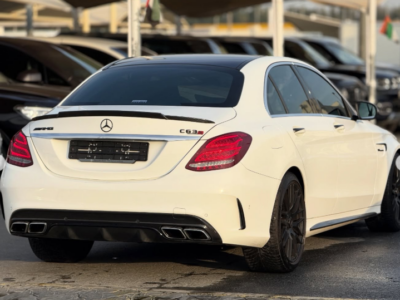 2017 Mercedes-AMG C63S 4.0 Liter V8 twin-turbocharged Engine White Black Sedan