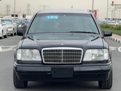 1995 Mercedes-Benz E320 3.2 liters 6 cylinders Petrol Engine Black Grey Sedan Clean Title