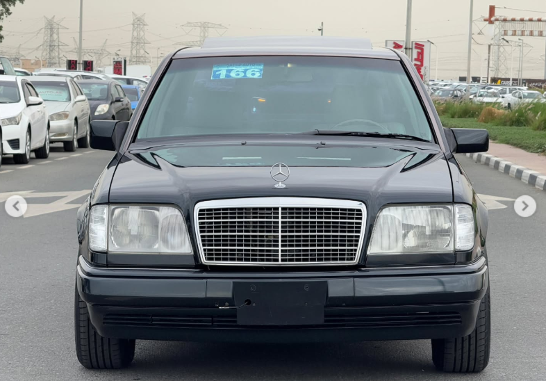 1995 Mercedes-Benz E320 3.2 liters 6 cylinders Petrol Engine Black Grey Sedan Clean Title