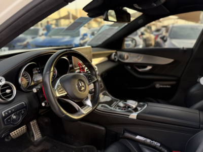 2017 Mercedes-AMG C63S 4.0 Liter V8 twin-turbocharged Engine White Black Sedan