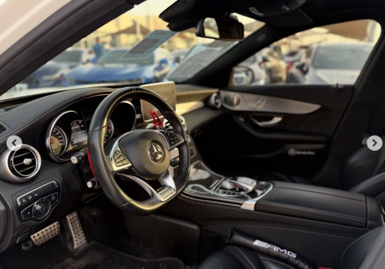 2017 Mercedes-AMG C63S 4.0 Liter V8 twin-turbocharged Engine White Black Sedan