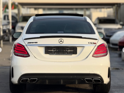 2017 Mercedes-AMG C63S 4.0 Liter V8 twin-turbocharged Engine White Black Sedan