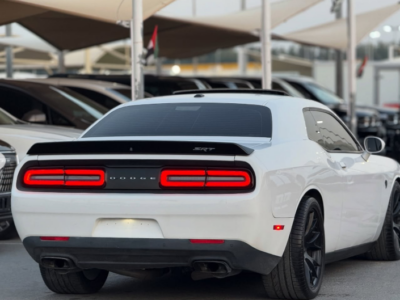 2016 Dodge Challenger SRT Hellcat 6.2 Liter V8 Supercharged HEMI White Red Coupe GCC