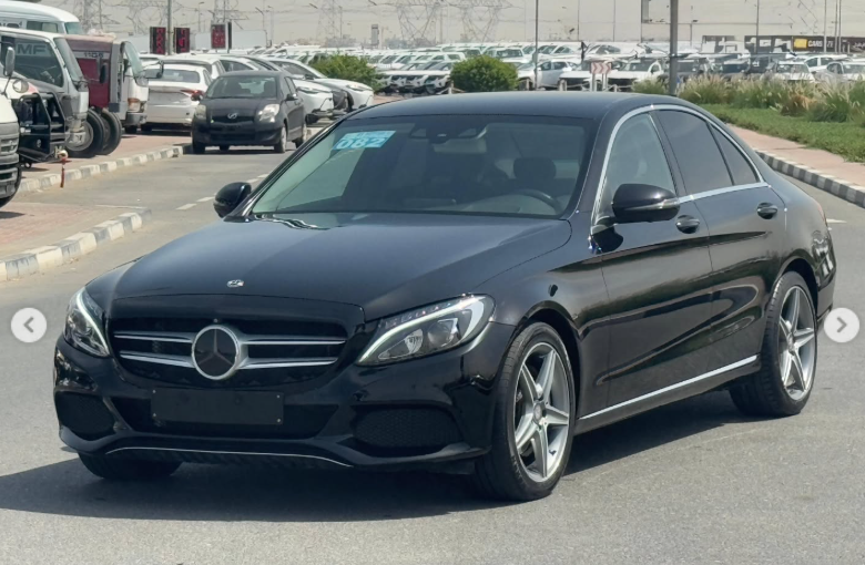 2013 Mercedes-Benz C250 1.8-liter turbocharged 4-cylinder Petrol Engine Black Sedan