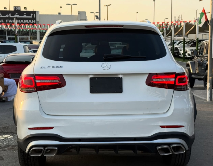 2018 Mercedes-Benz GLC 300 2.0L inline-4 turbo Petrol Engine White Beige SUV American Specs