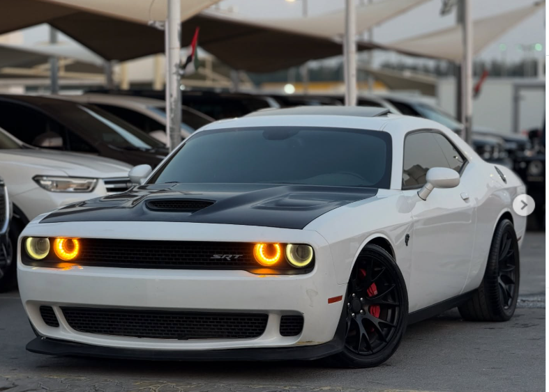 2016 Dodge Challenger SRT Hellcat 6.2 Liter V8 Supercharged HEMI White Red Coupe GCC