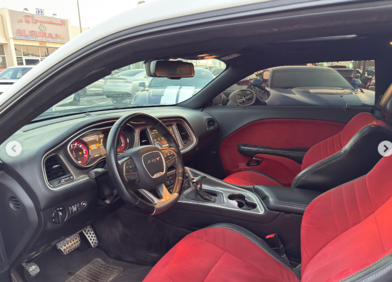 2016 Dodge Challenger SRT Hellcat 6.2 Liter V8 Supercharged HEMI White Red Coupe GCC