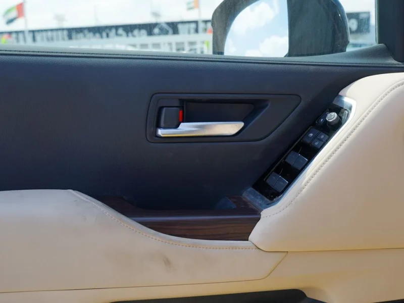 2026 Toyota Land Cruiser GXR 3.5 Litres V6 Twin-Turbocharged Petrol Engine Black Beige SUV