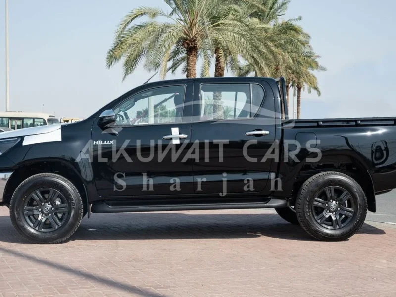 2023 Toyota Hilux Double Cab 2.7 Liters 4 Cylinders Petrol Engine Black Red Pickup Truck Manual