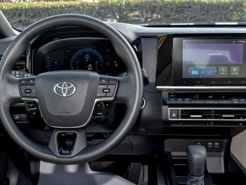 2025 Toyota Camry 2.5L In-line 4-cylinder Petrol Engine Black Beige Sedan GCC Specs