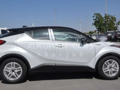 2023 Toyota C-HR 1.8 Litres HEV 4 Cylinders Engine White Black SUV Automatic
