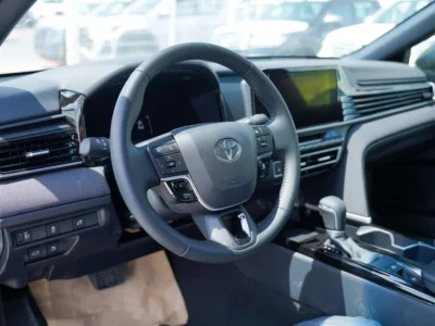 2026 Toyota Camry LE 2.5-liter 4-cylinder Petrol Engine Black Sedan GCC Specs