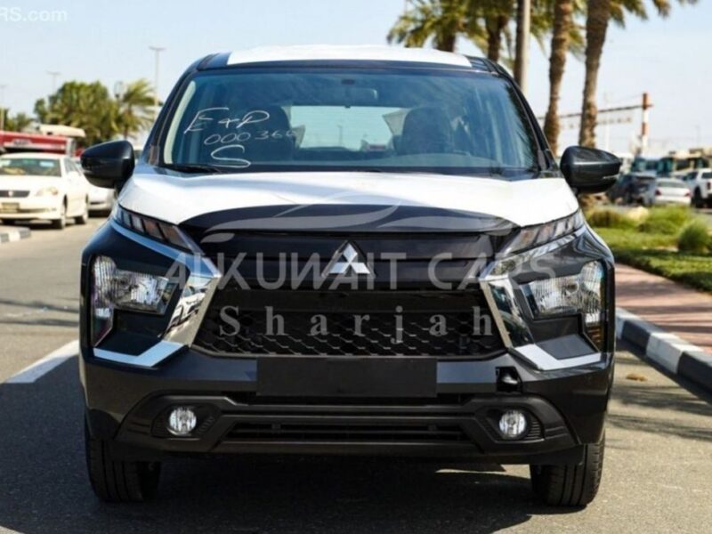 2024 Mitsubishi Xpander Cross 1.5 Litres DOHC 4-cylinder Petrol Engine Grey Black Compact SUV