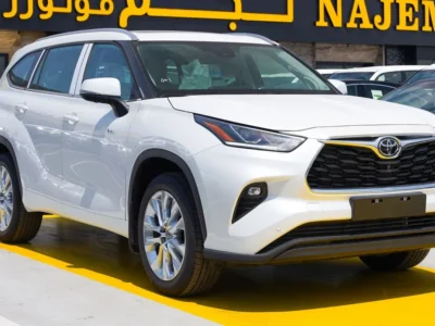 2025 Toyota Highlander 2.5-liter 4-cylinder Hybrid Engine White Beige SUV GCC Specs