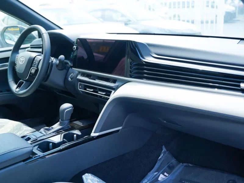 2026 Toyota Camry GLE 2.5-liter 4-cylinder Petrol Engine Black Beige Sedan GCC Specs