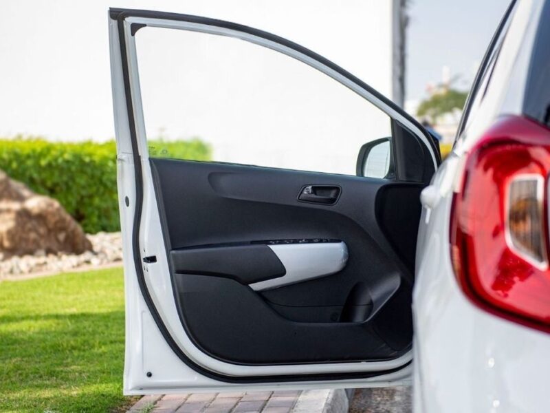 2023 Kia Picanto 1.2 Litres 4-cylinder Petrol Engine White Black Hatchback Automatic