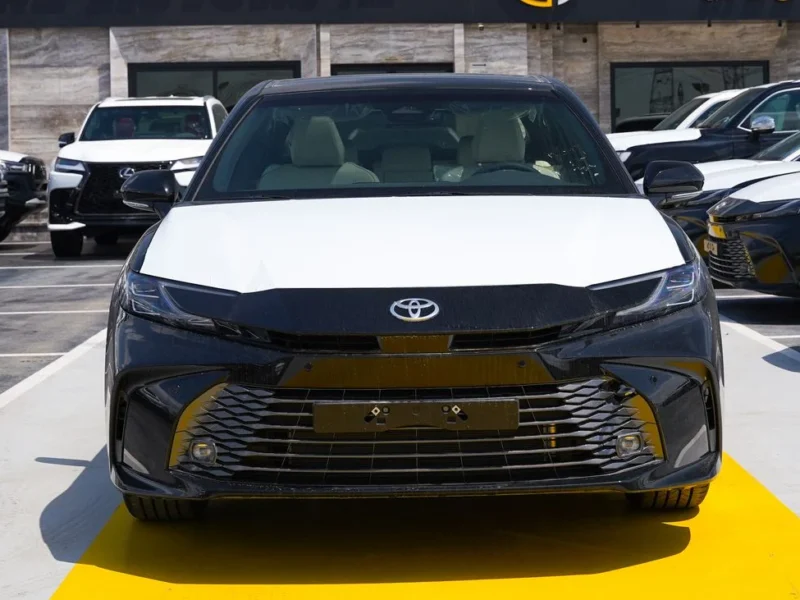2026 Toyota Camry GLE 2.5-liter 4-cylinder Petrol Engine Black Beige Sedan GCC Specs