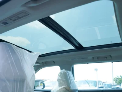 2025 Toyota Highlander 2.5-liter 4-cylinder Hybrid Engine White Beige SUV GCC Specs