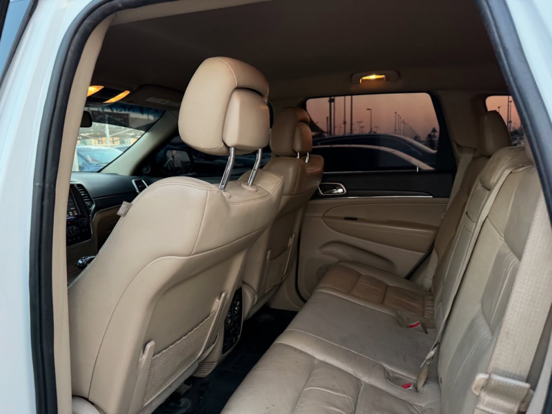 2015 Jeep Grand Cherokee 3.6 Liters V6 Pentastar Petrol Engine White Beige SUV