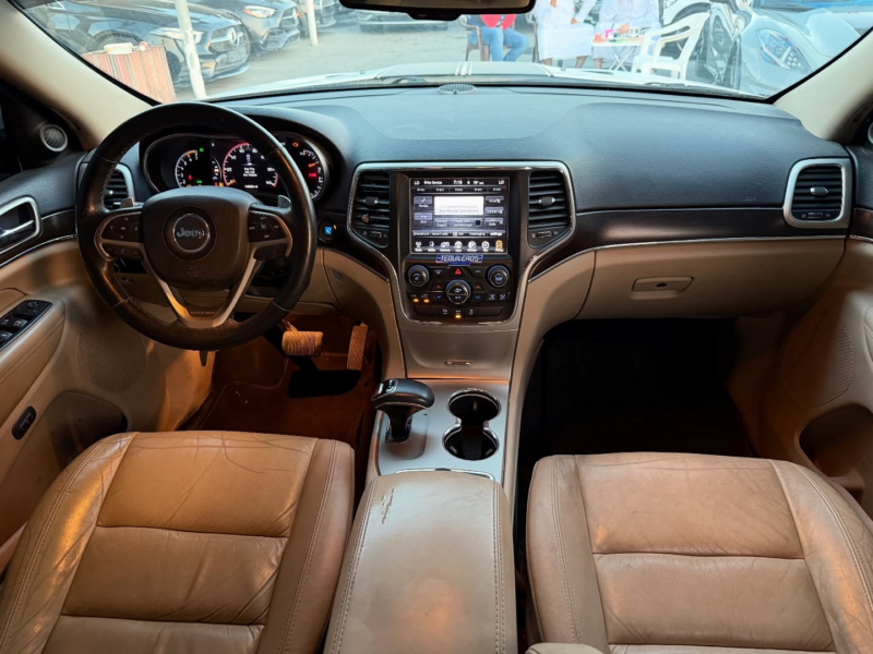 2015 Jeep Grand Cherokee 3.6 Liters V6 Pentastar Petrol Engine White Beige SUV