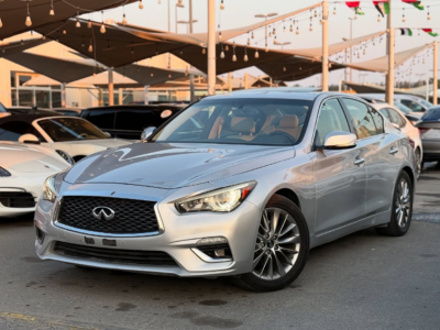 2018 Infiniti Q50 3.0 Liters Twin-Turbo V6 Petrol Engine Silver Beige Luxury Sedan