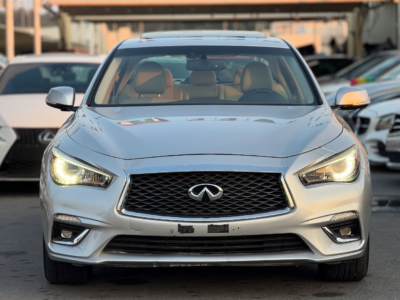 2018 Infiniti Q50 3.0 Liters Twin-Turbo V6 Petrol Engine Silver Beige Luxury Sedan