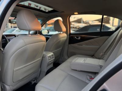 2018 Infiniti Q50 3.0 Liters Twin-Turbo V6 Petrol Engine Silver Beige Luxury Sedan