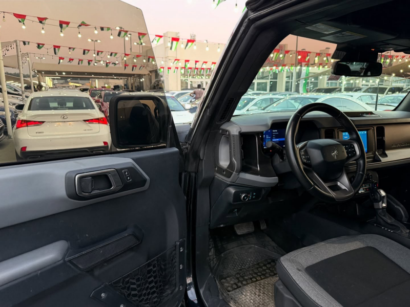 2022 Ford Bronco 2.3 Litres EcoBoost 4-cylinder Petrol Engine Black Grey SUV