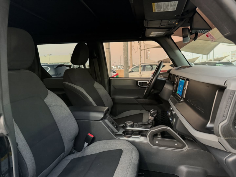 2022 Ford Bronco 2.3 Litres EcoBoost 4-cylinder Petrol Engine Black Grey SUV